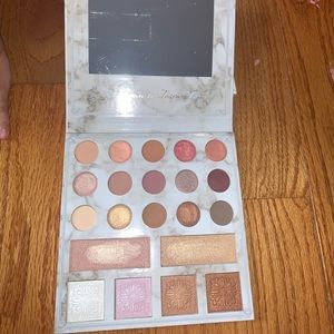 Carli Bybel Deluxe Edition Palette BH Cosmetics